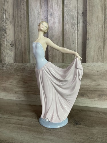 Lladro porcelain figurine - porcelain,