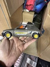 Burago 1/25 Scale Model Car