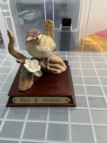 Wren figurine leonardo - leonardo,