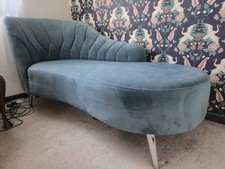 Chaise Lounge Seating