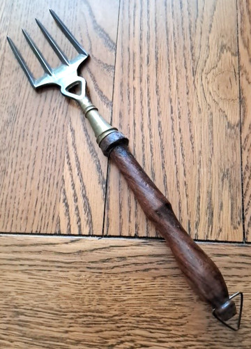 Brass toasting fork wooden - brass,