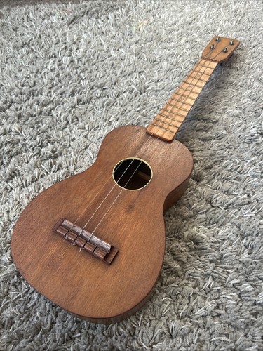 Vintage soprano ukulele - vintage,