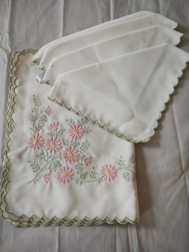 Vintage floral embroidered - vintage,