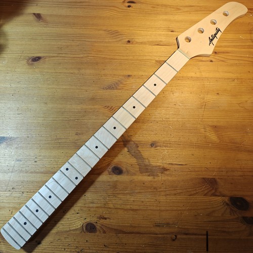 Used 2020s antiquity - used, p