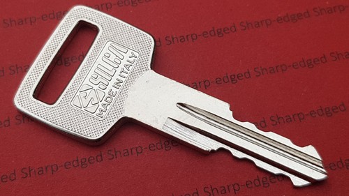Volvo boot trunk key 240 - volvo, 242
