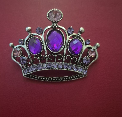 Crown brooch vintage - vintage, inspired