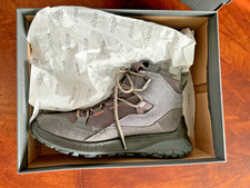 ECCO Women's Nubuck Waterproof Hiking Boot - BNIB - 7.5 / 41 - GREY