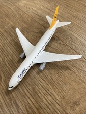 Model Airplane 1:500 Scale