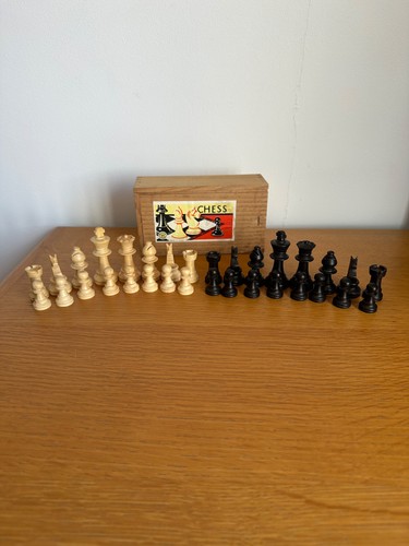 Vintage wooden staunton chess - wooden,