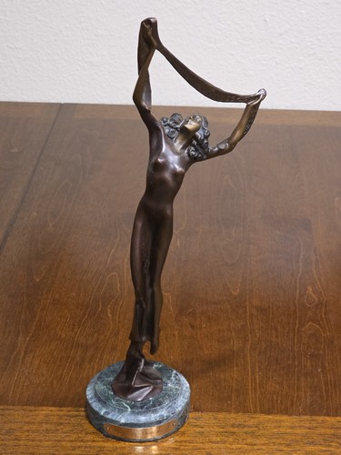 Isadora duncan bronze - duncan,