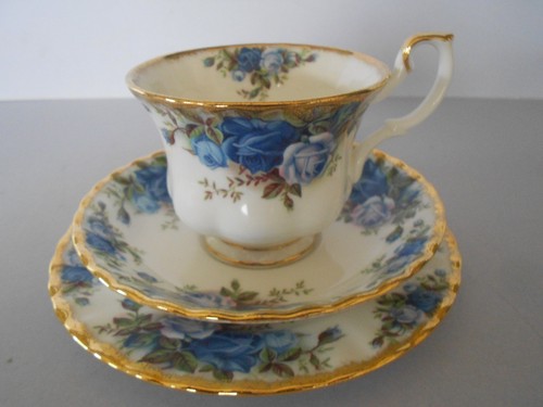 Royal albert bone china - royal,