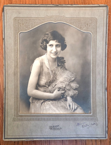 C1920 flapper with pearl - c1920,