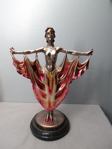 Contemporary art deco style - -,
