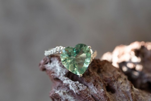 Tuscon green fluorite - fluorite, white