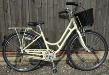 Raleigh Spirit Classic Bike Ladies Bicycle Cream Aluminium Frame Wicker Basket