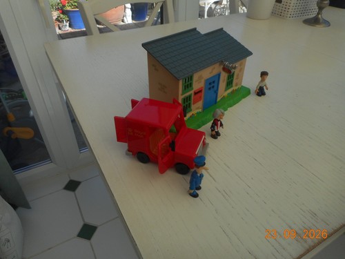 Post office with pat van - post,