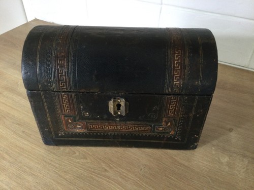 Antique correspondence box - correspondence,