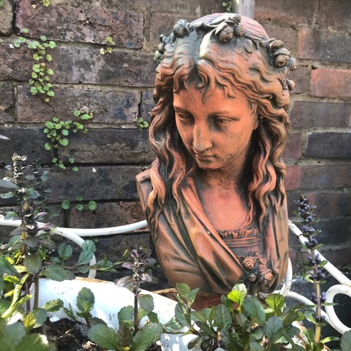 Ophelia female bust - female,