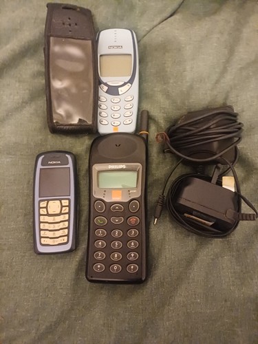 Vintage mobile phones - x3,