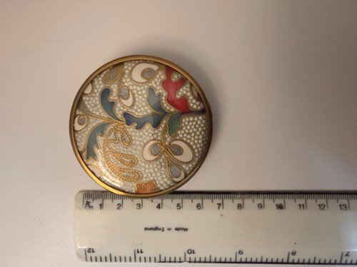Vintage powder compact full - powder,
