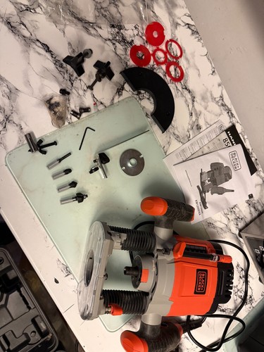 Black decker plunge router - decker,