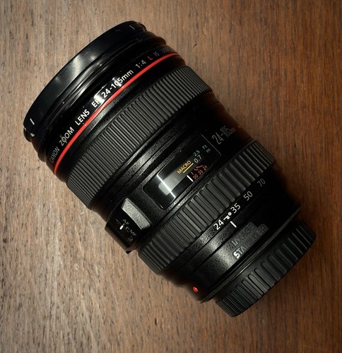 Canon 105mm 0 - 24-105mm, f/4.0