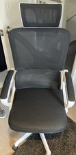 Black/white Gaming Chair