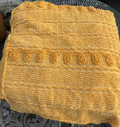 Candlewick double bed cover - double,