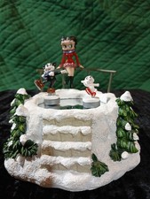 Betty Boop Christmas Ice Skating Musical plays "Winter Wonderland"