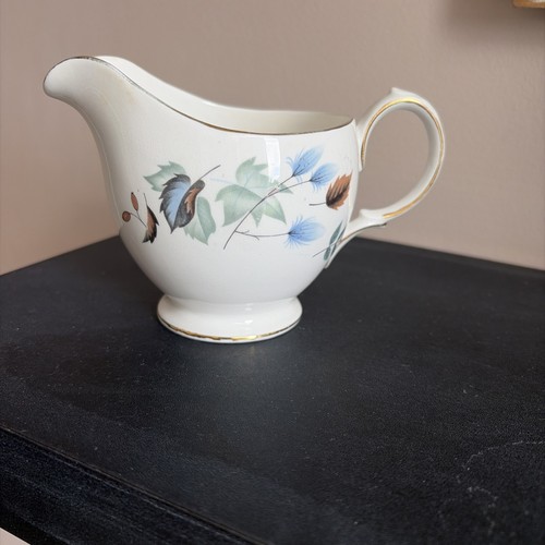Colclough linden milk jug - linden,