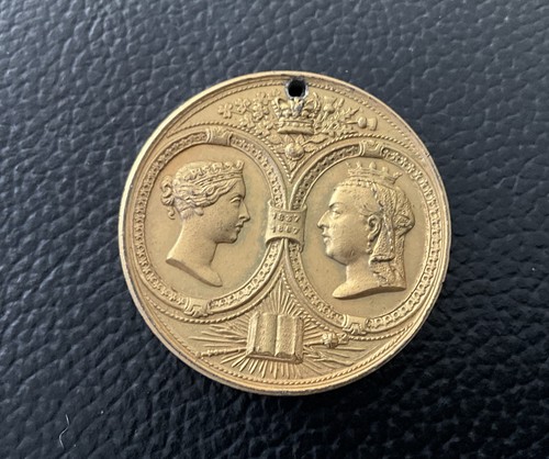 Royal medal queen victoria - medal,