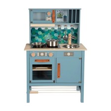 Small Foot Children’s Play