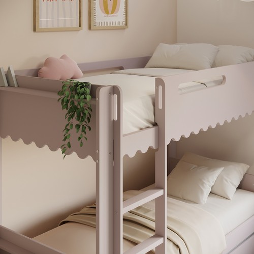 Pink scalloped triple sleeper - scalloped,