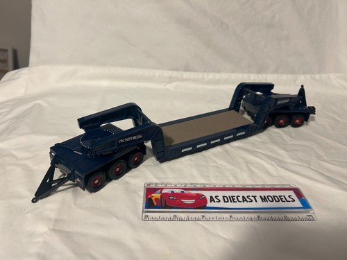 Corgi modern truck - corgi,