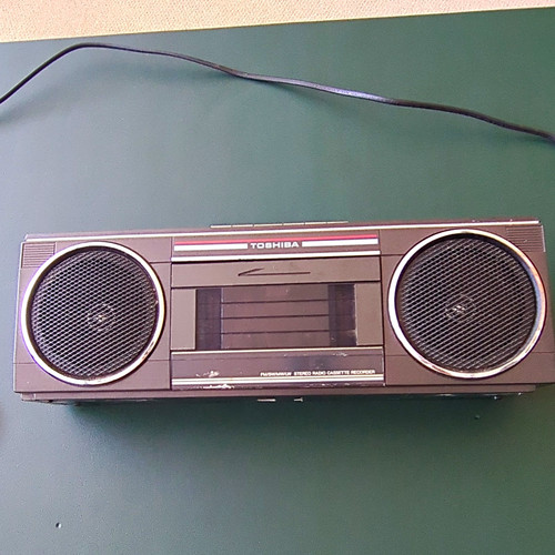 Toshiba sf1 fm radio - am/fm,