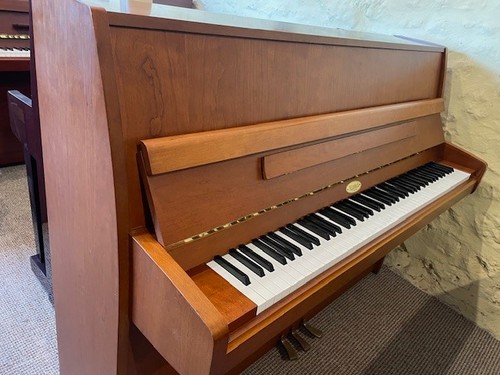 Kemble yamaha cambridge piano - cambridge,