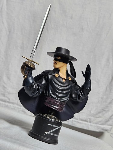 Zorro mini bust bowen - zorro,