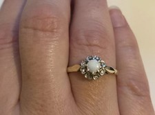 9ct gold ring opal set