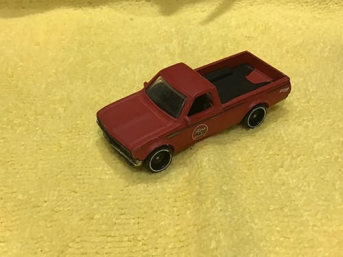 Hot wheels datsun 620 red - hot,