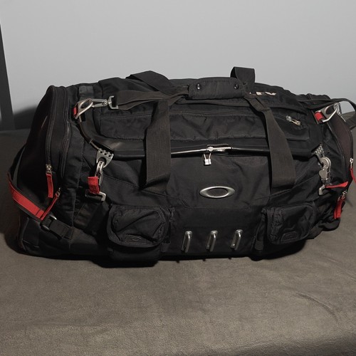 Oakley roller duffle bag - oakley,