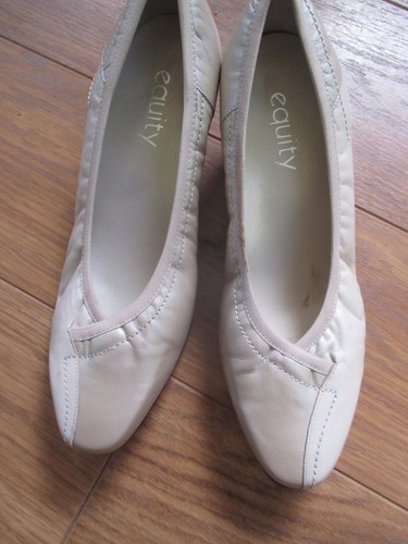 Boxed new womens equity size - equity,