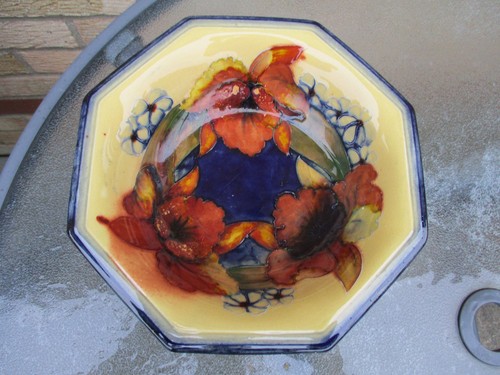 Moorcroft flambe orchid on - moorcroft,
