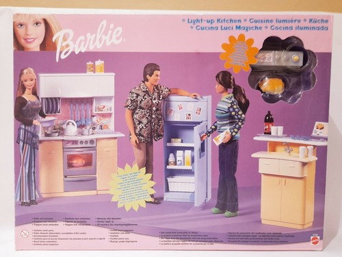 Vintage barbie dolls house - dolls,