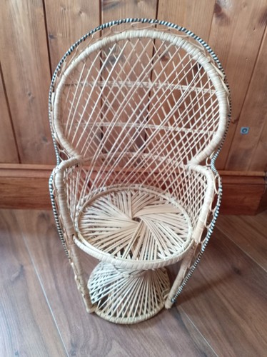 Small rattan peacock chair - chair, –
