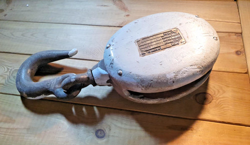 Vintage wooden block - &, hook