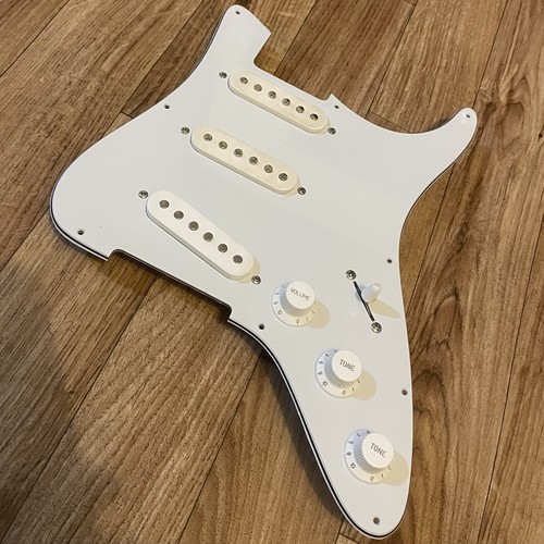 Vintage strat style - vintage,