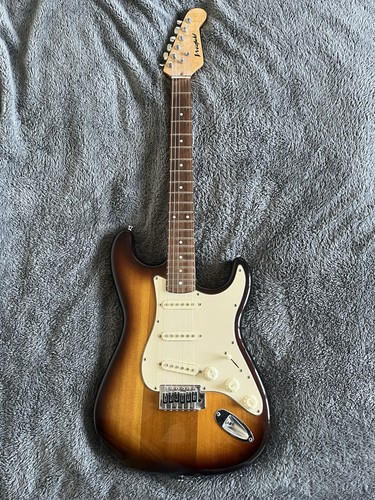 Electric guitar vantage - guitar:,