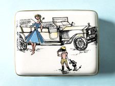 VTG PALL MALL WARE FW.R. HIPSTER FASHION SHOOT DECOR SWEET TRINKET PORCELAIN BOX