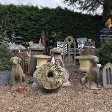 Composition Stone Pair of Hunting Dog/Pointer Statues Antique Garden dogs 