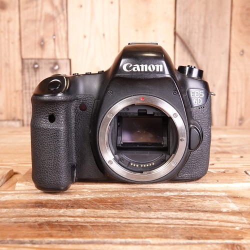 Faulty canon eos camera - faulty,